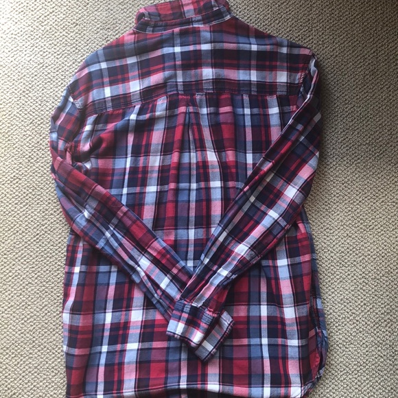 American Eagle (Oversized Fit) Button Up - Picture 2 of 3